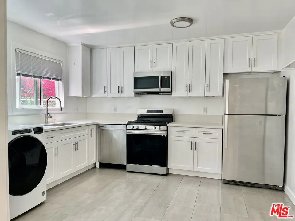 629 Hardin Drive #1 Inglewood, CA 90302