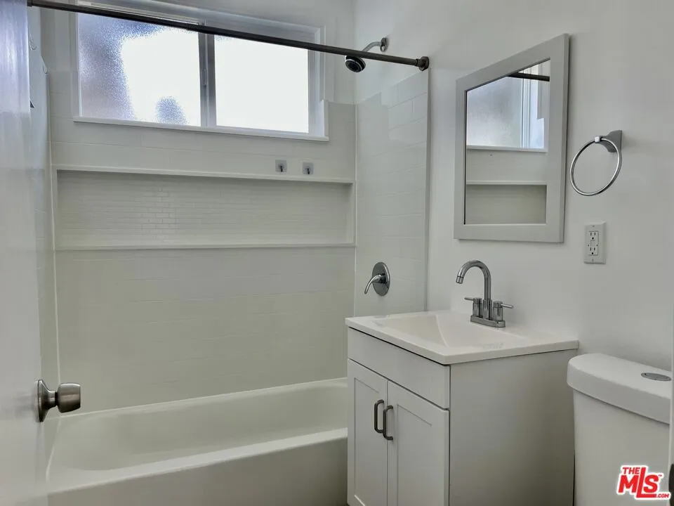 629 Hardin Drive #1 Inglewood, CA 90302