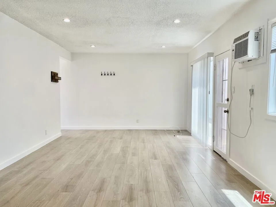 629 Hardin Drive #1 Inglewood, CA 90302
