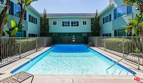 1525 Hayworth Avenue #204
