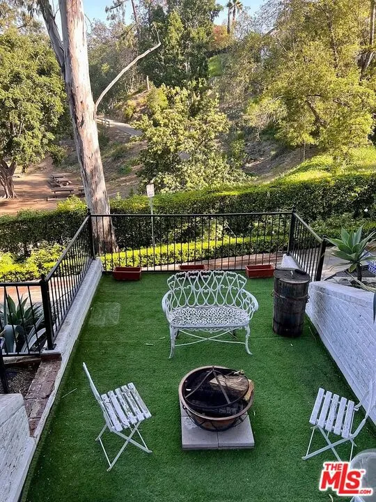 6776 Milner Road Los Angeles, CA 90068