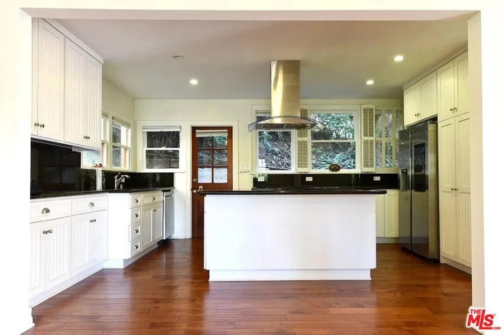 6776 Milner Road Los Angeles, CA 90068
