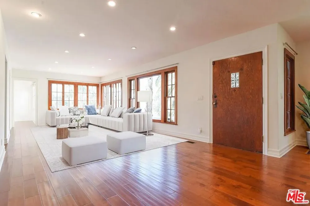 6776 Milner Road Los Angeles, CA 90068