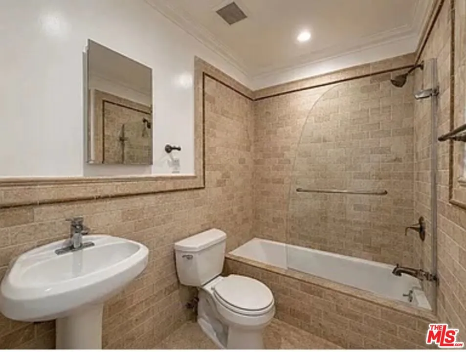 1028 12th Street #8 Santa Monica, CA 90403