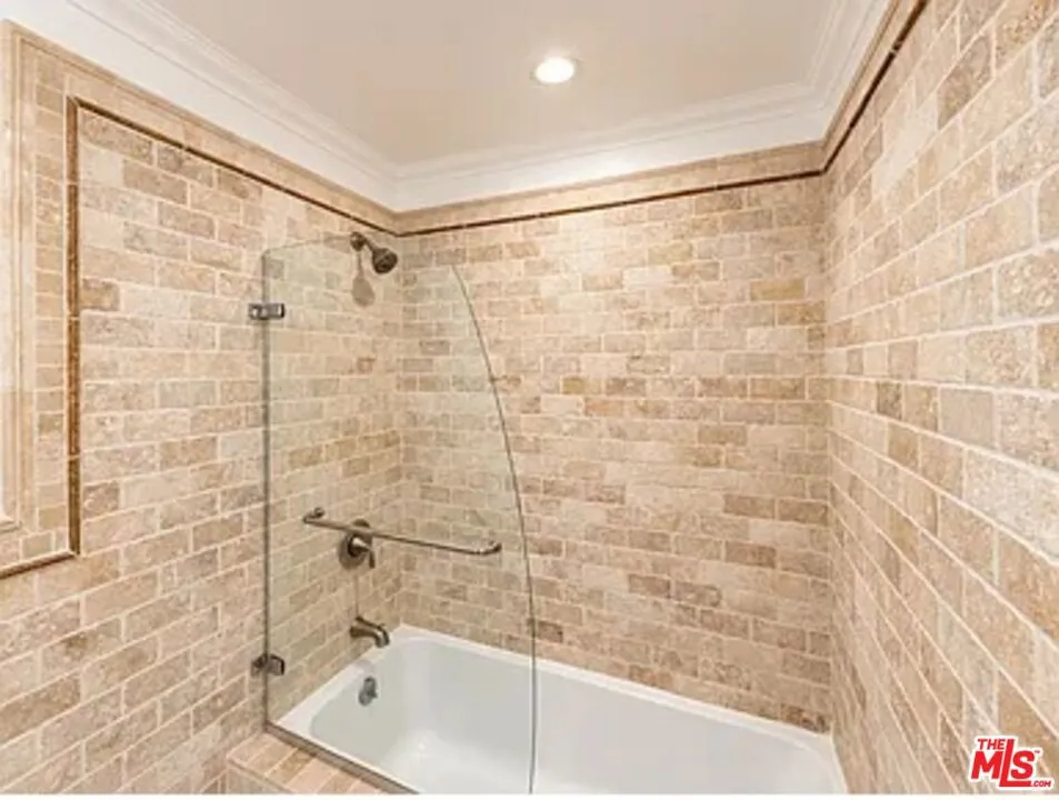 1028 12th Street #8 Santa Monica, CA 90403
