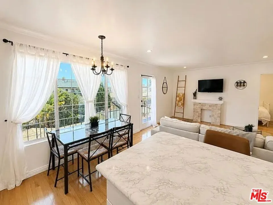 1028 12th Street #8 Santa Monica, CA 90403