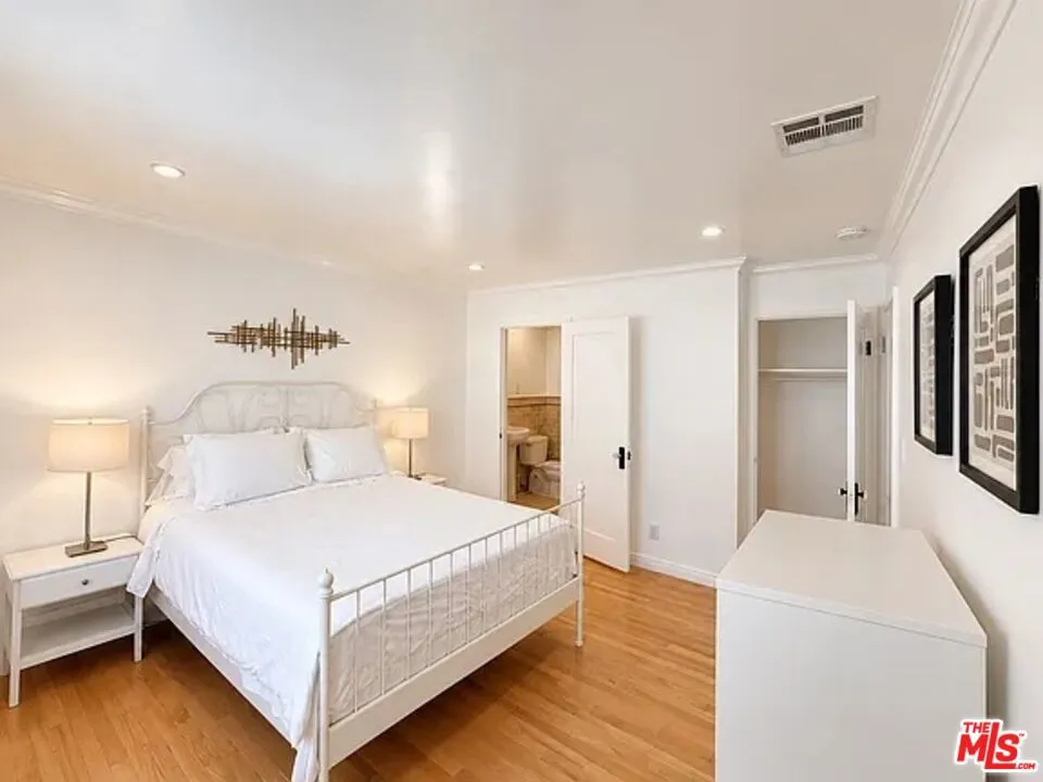 1028 12th Street #8 Santa Monica, CA 90403