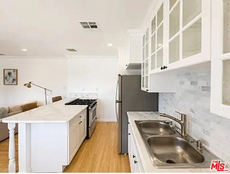 1028 12th Street #8 Santa Monica, CA 90403