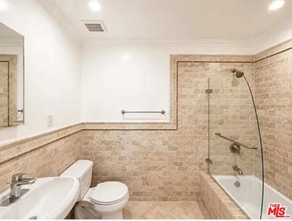 1028 12th Street #8 Santa Monica, CA 90403