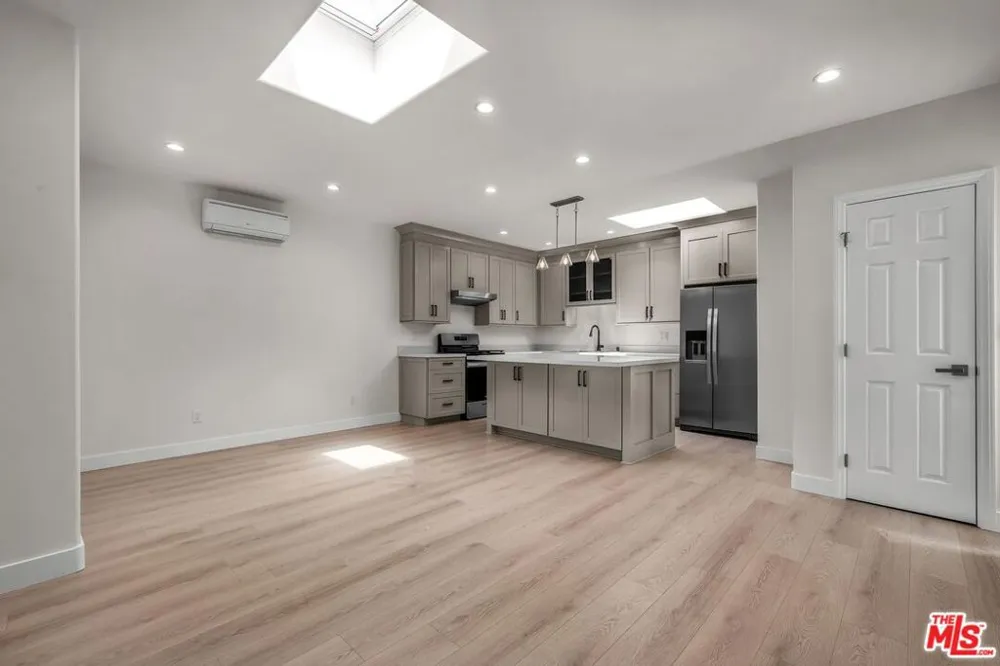 303 Culver Boulevard Playa del Rey, CA 90293