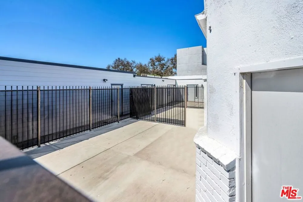 303 Culver Boulevard Playa del Rey, CA 90293