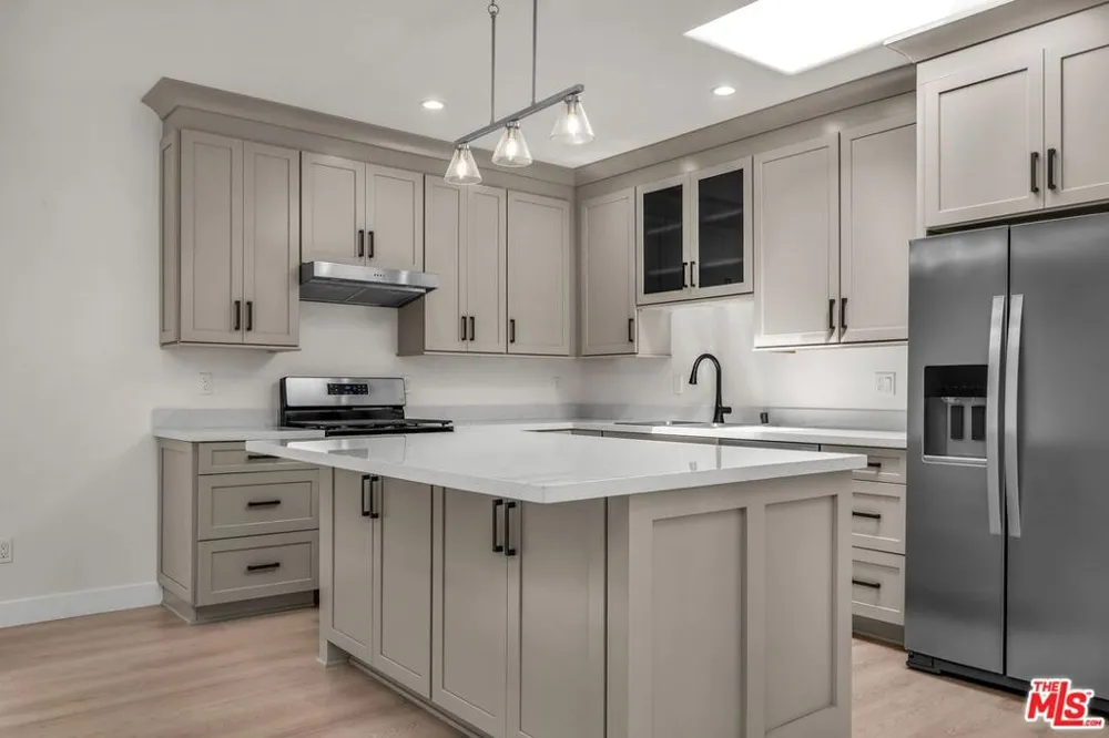303 Culver Boulevard Playa del Rey, CA 90293
