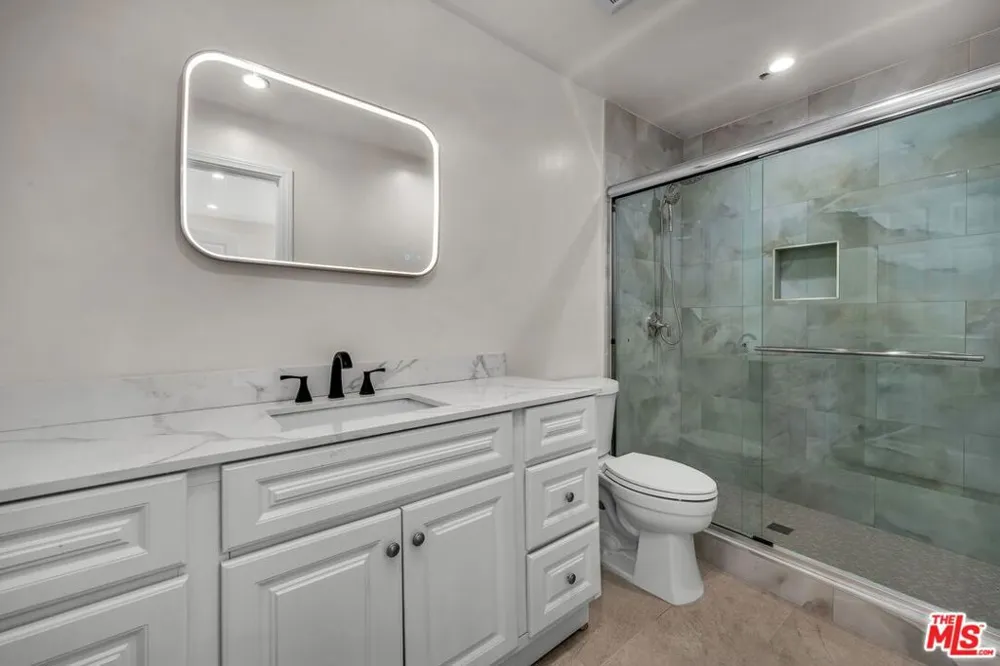 303 Culver Boulevard Playa del Rey, CA 90293