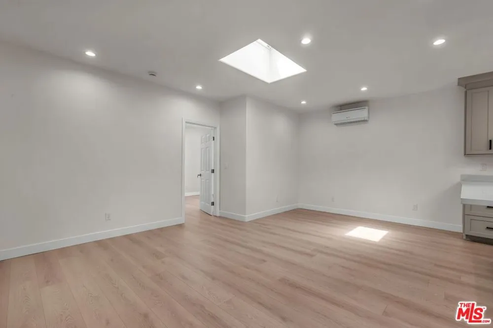 303 Culver Boulevard Playa del Rey, CA 90293