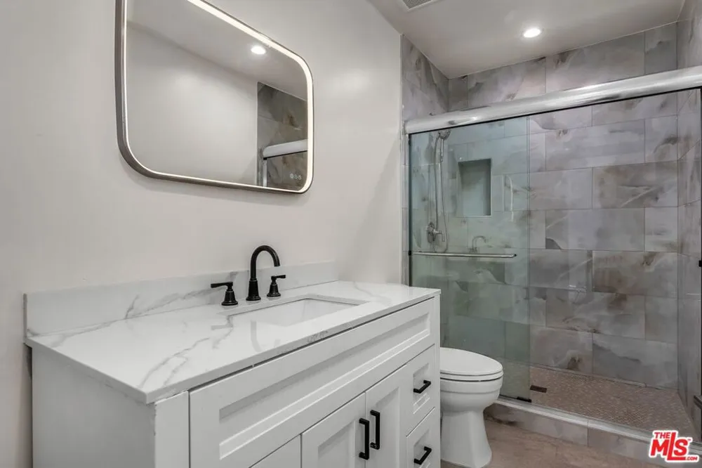 303 Culver Boulevard Playa del Rey, CA 90293