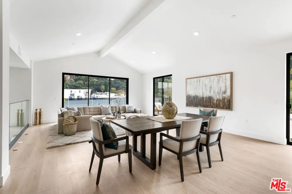 3659 Regal Place Los Angeles, CA 90068