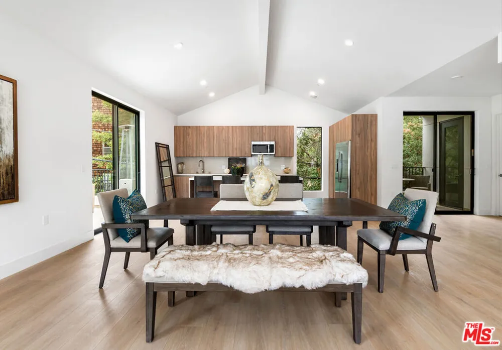 3659 Regal Place Los Angeles, CA 90068