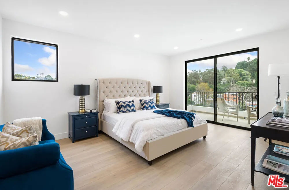 3659 Regal Place Los Angeles, CA 90068