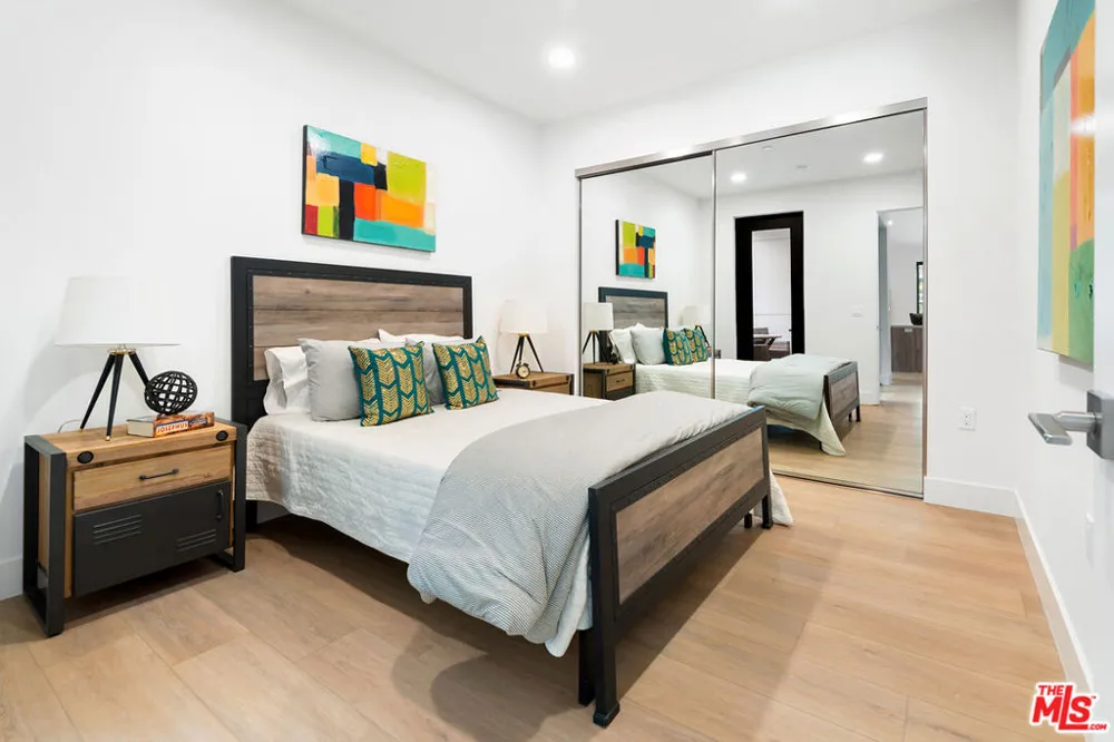 3659 Regal Place Los Angeles, CA 90068
