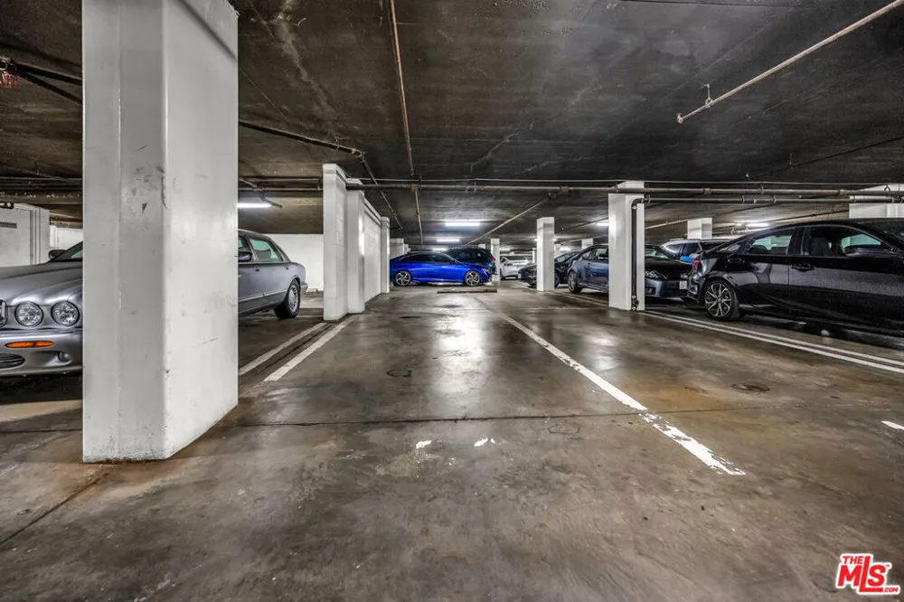 421 S La Fayette Park Place #210 Los Angeles, CA 90057