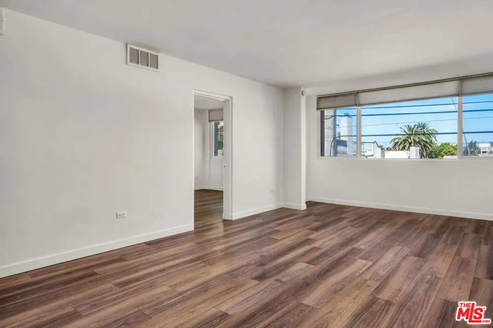 421 S La Fayette Park Place #210 Los Angeles, CA 90057
