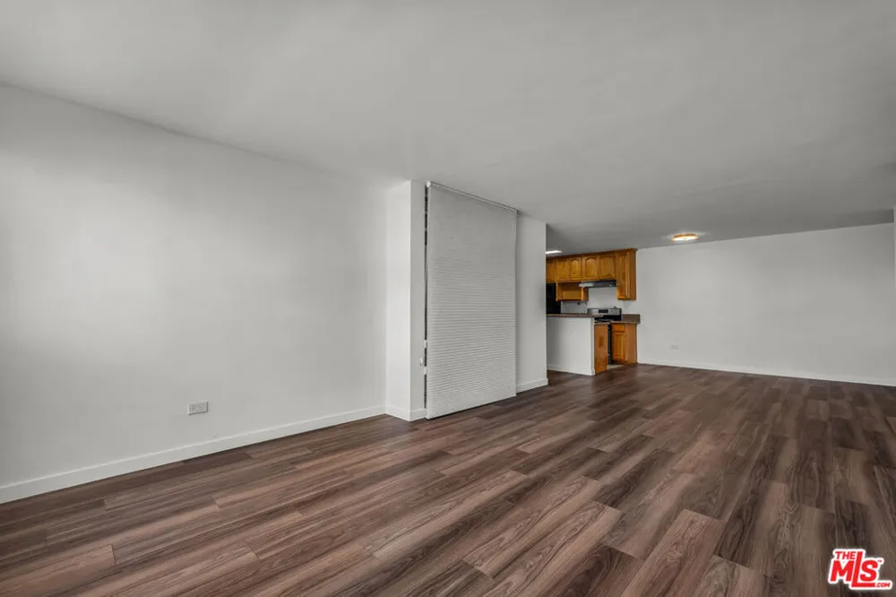 421 S La Fayette Park Place #210 Los Angeles, CA 90057
