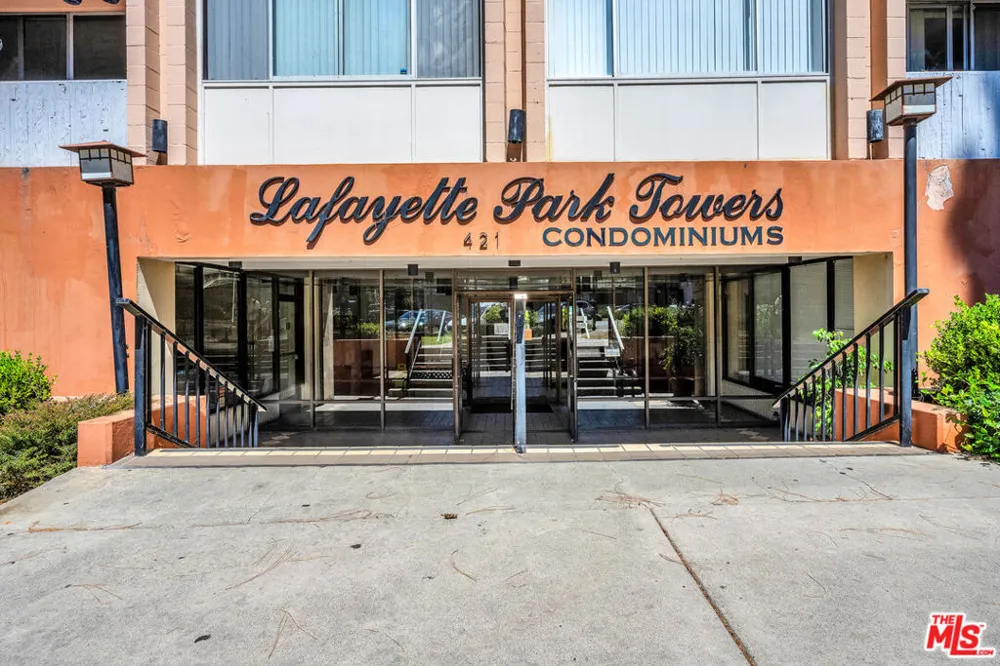 421 S La Fayette Park Place #210 Los Angeles, CA 90057