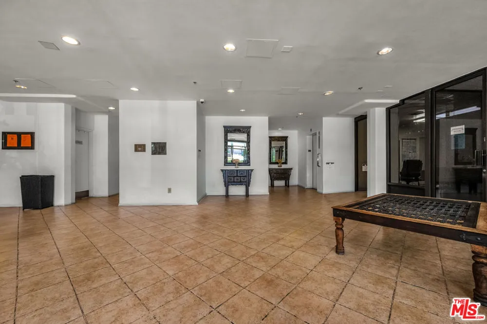 421 S La Fayette Park Place #210 Los Angeles, CA 90057