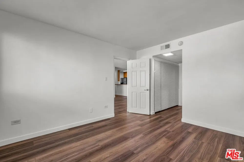 421 S La Fayette Park Place #210 Los Angeles, CA 90057