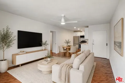 4506 Saugus Avenue #10