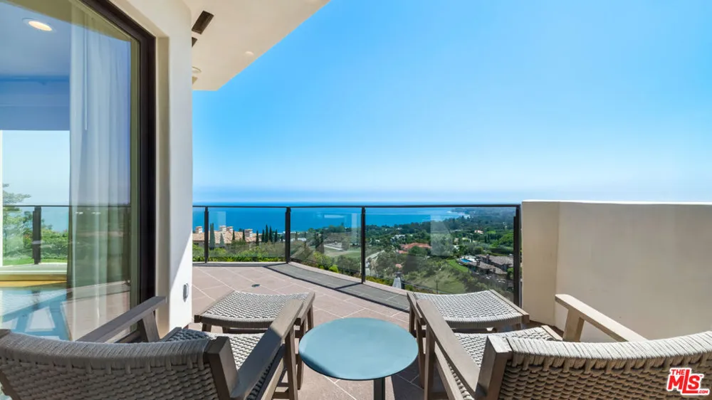 27445 Winding Way Malibu, CA 90265