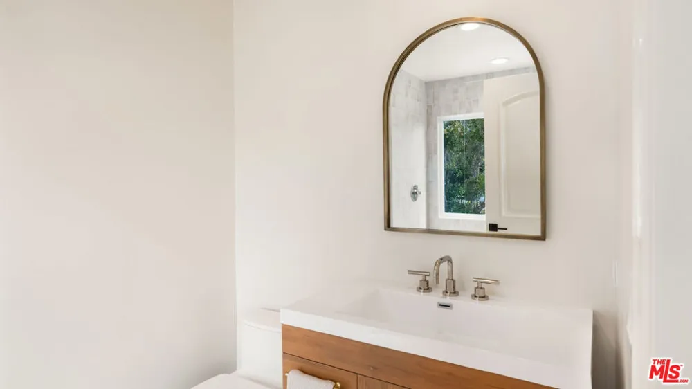 27445 Winding Way Malibu, CA 90265