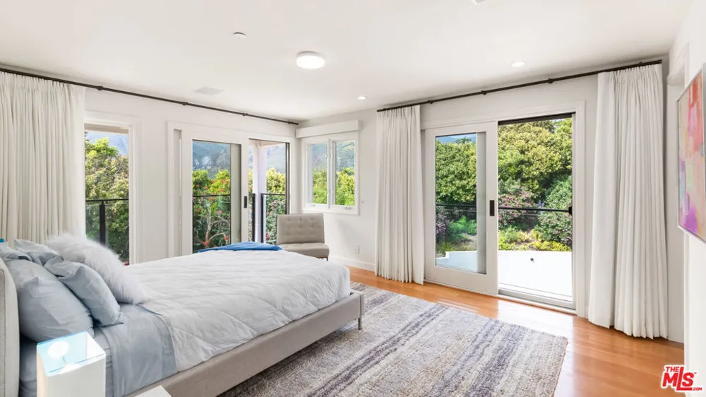 27445 Winding Way Malibu, CA 90265