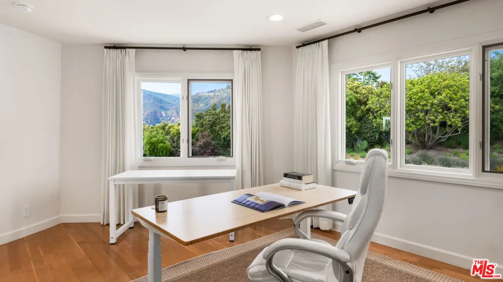 27445 Winding Way Malibu, CA 90265