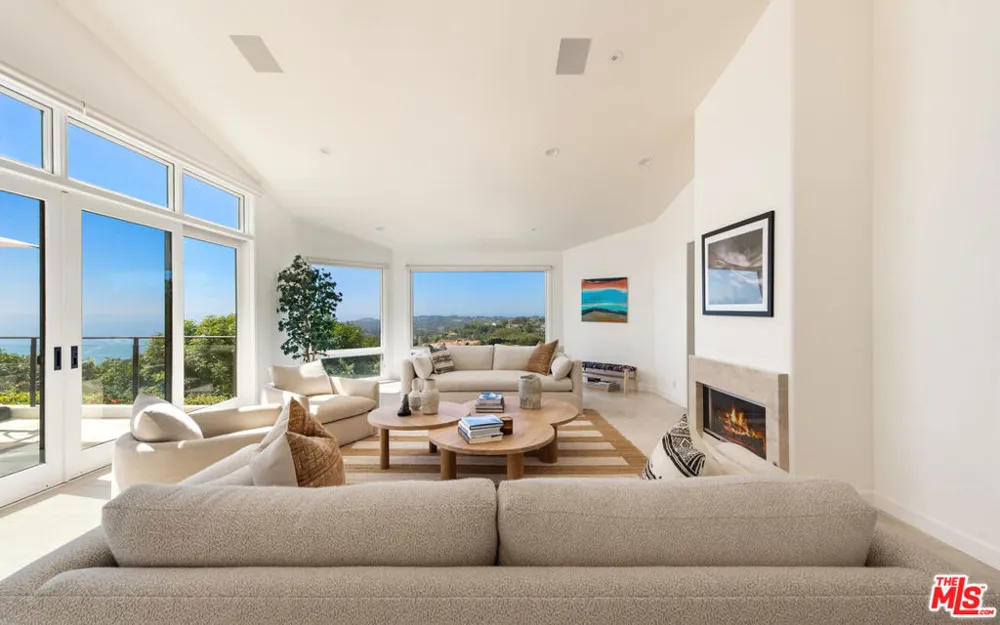 27445 Winding Way Malibu, CA 90265