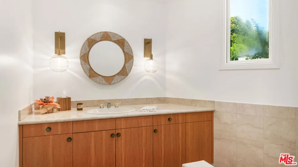 27445 Winding Way Malibu, CA 90265