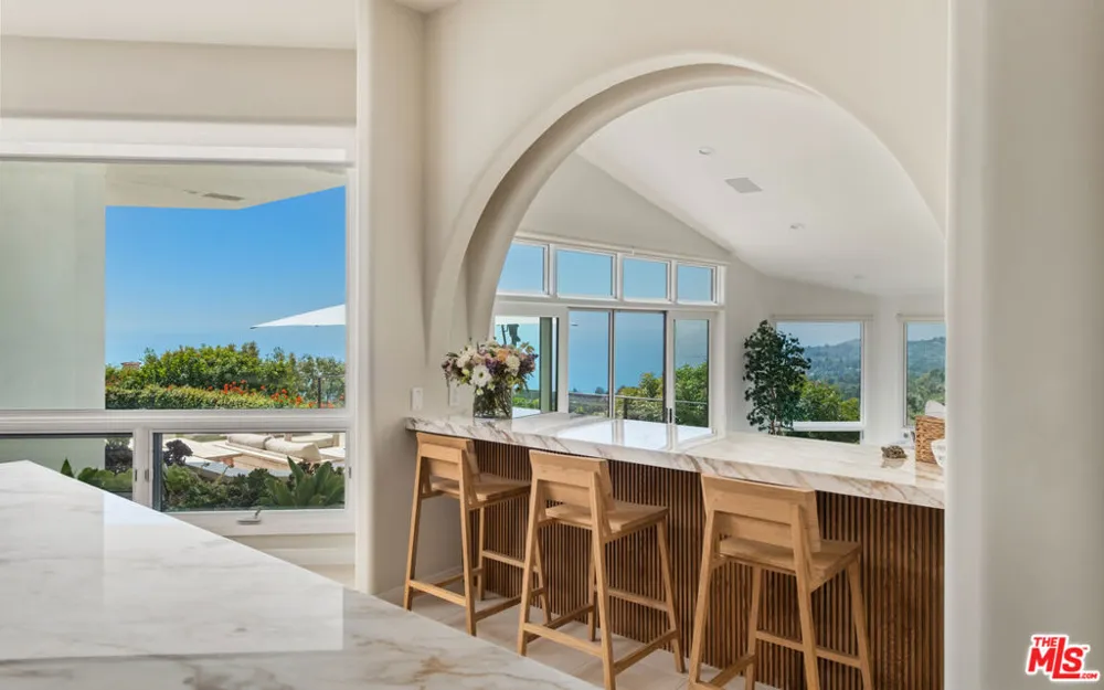 27445 Winding Way Malibu, CA 90265