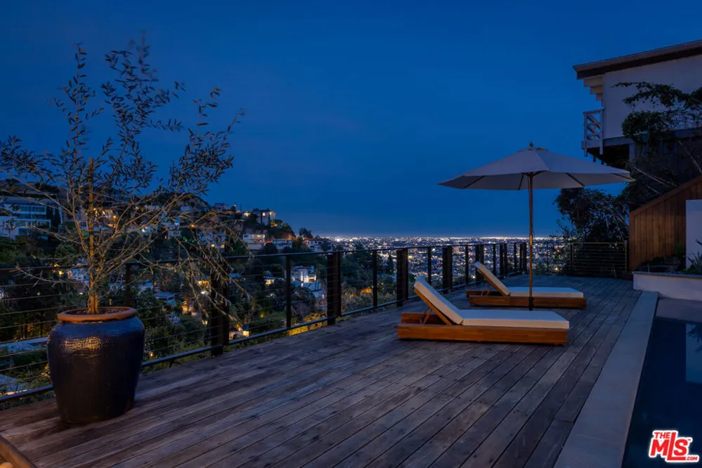1568 Viewsite Drive Los Angeles, CA 90069