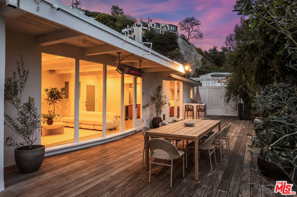 1568 Viewsite Drive Los Angeles, CA 90069
