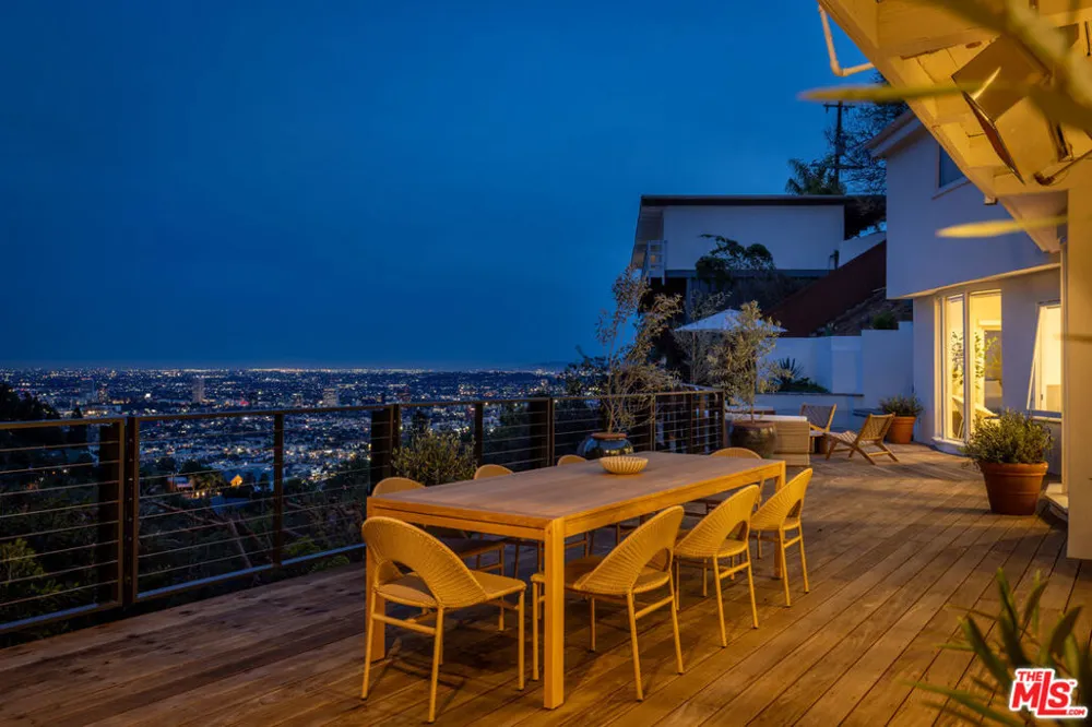 1568 Viewsite Drive Los Angeles, CA 90069