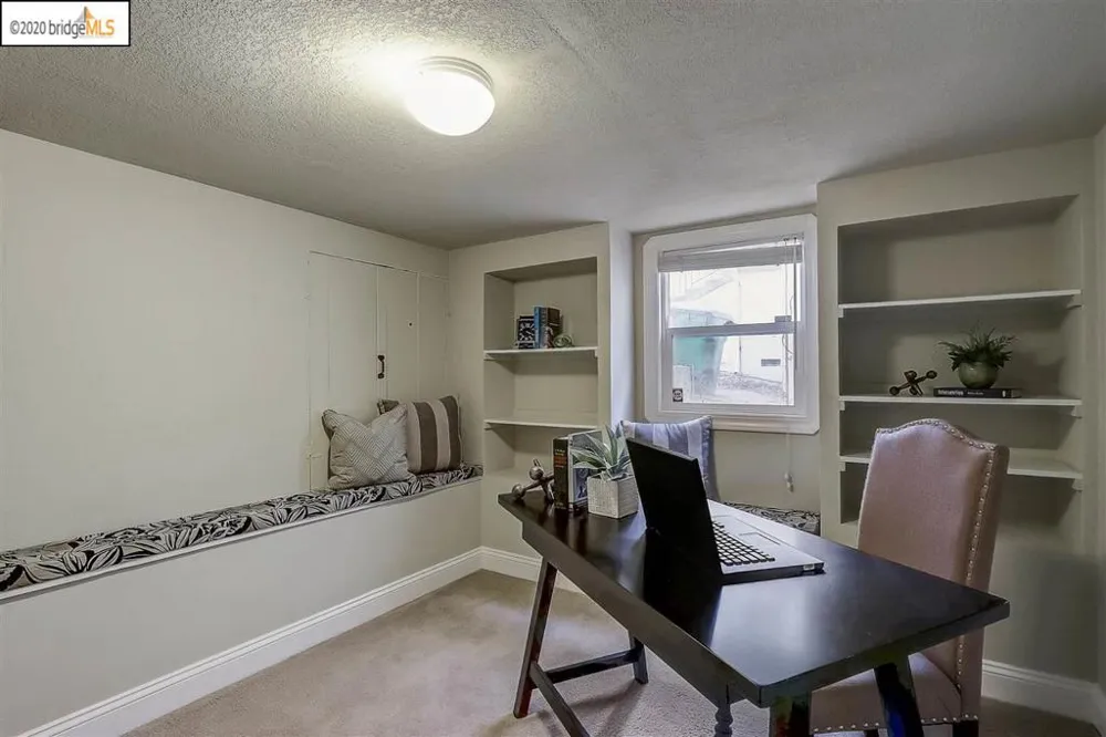 9332 Granada Ave Oakland, CA 94605