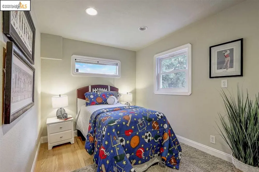 9332 Granada Ave Oakland, CA 94605