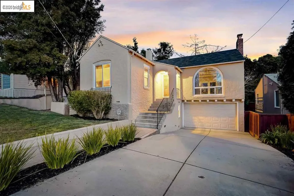 9332 Granada Ave Oakland, CA 94605