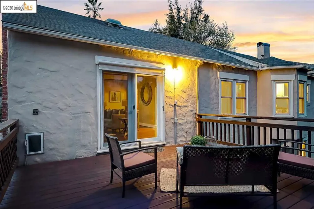 9332 Granada Ave Oakland, CA 94605