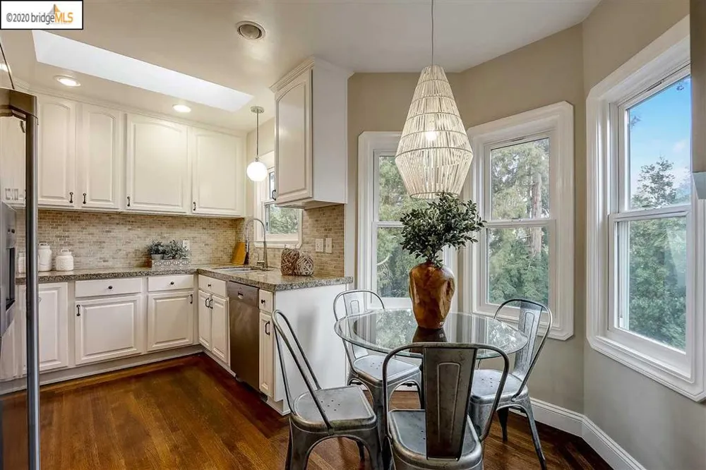 9332 Granada Ave Oakland, CA 94605