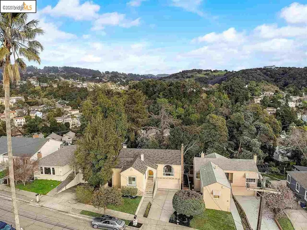 9332 Granada Ave Oakland, CA 94605
