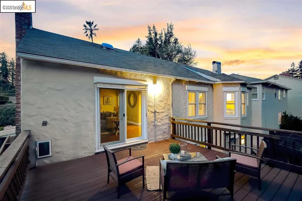 9332 Granada Ave Oakland, CA 94605