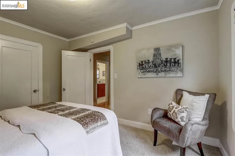 9332 Granada Ave Oakland, CA 94605