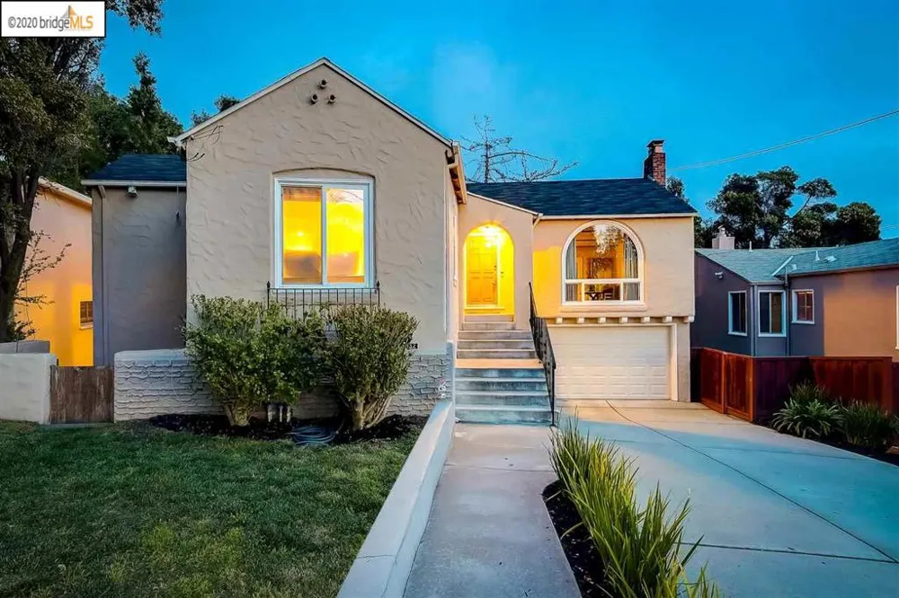 9332 Granada Ave Oakland, CA 94605