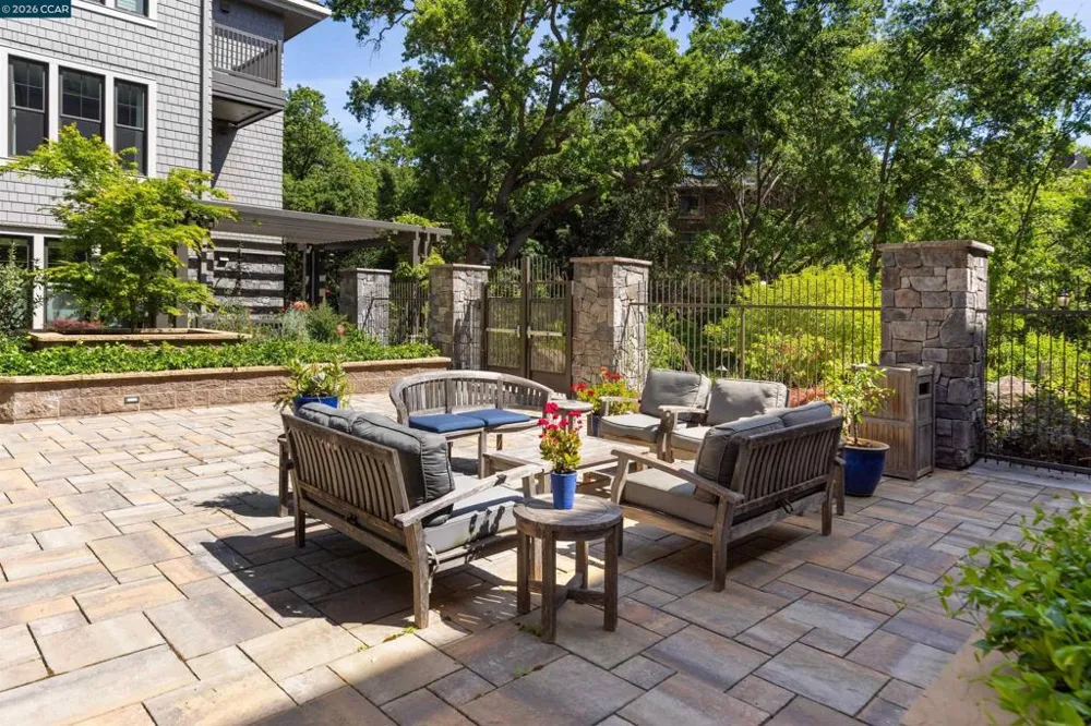 1000 Dewing Ave #115 Lafayette, CA 94549